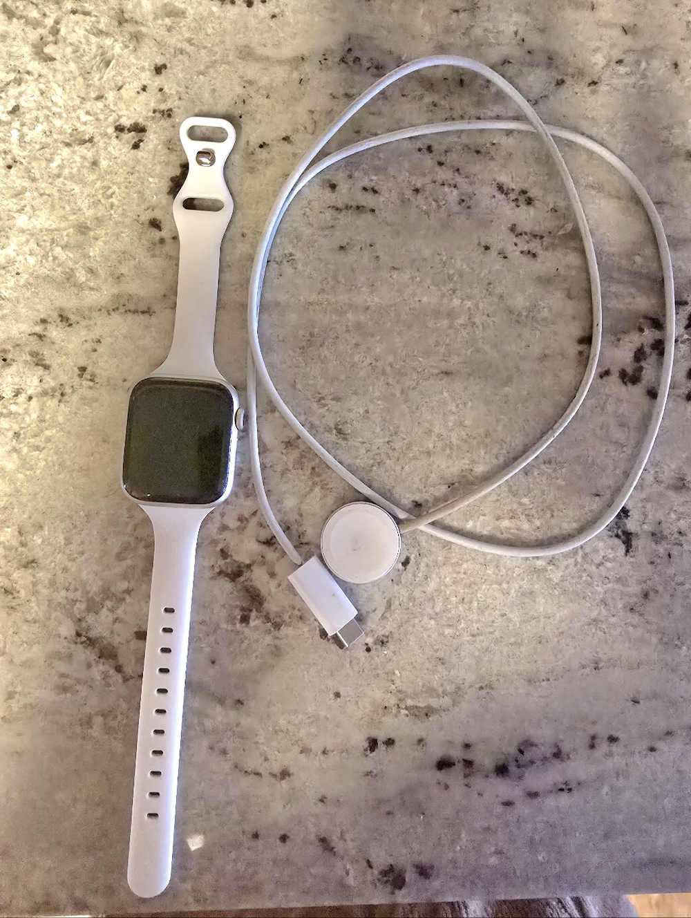 Apple Watch Series 8 (45mm) GPS Aluminum – Fully Functional
